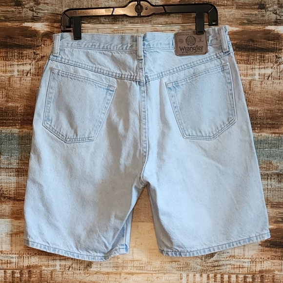 Wrangler authentic vintage jean shorts - Picture 2 of 6